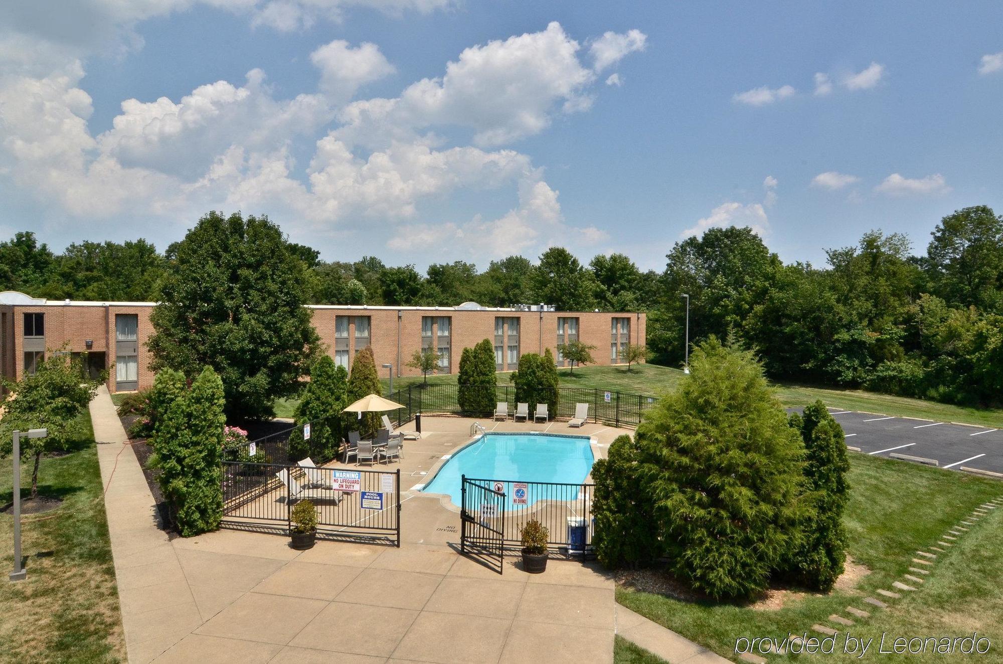 Best Western Leesburg Hotel Exterior photo